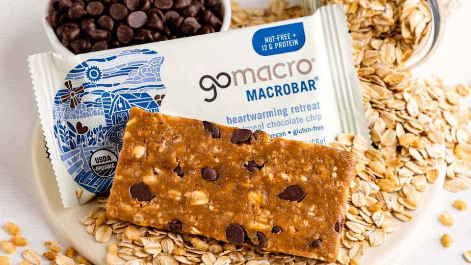 GoMacro Oatmeal Chocolate Chip MacroBar