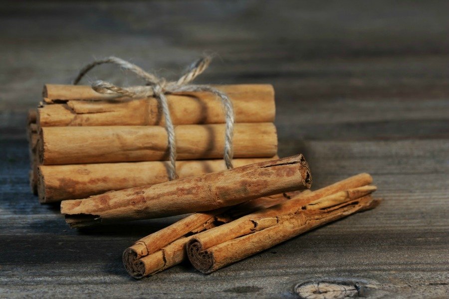 Cinnamon sticks