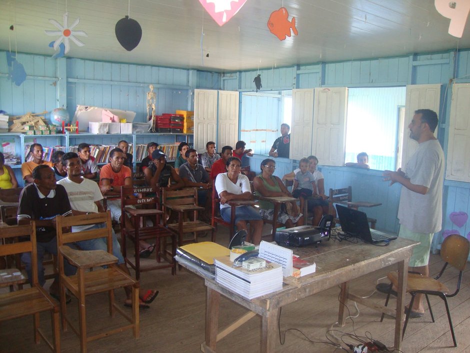 Classroom of students learning about agriculture