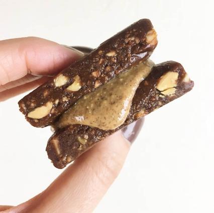 GoMacro MacroBar with almond butter