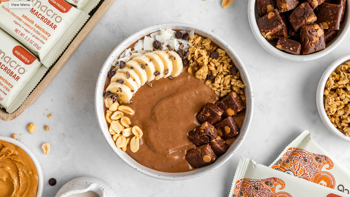 Double Chocolate & Peanut Butter Smoothie Bowl
