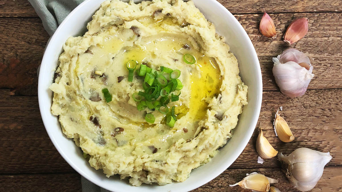 Garlic mashed potatoes made with homemade cashew cream