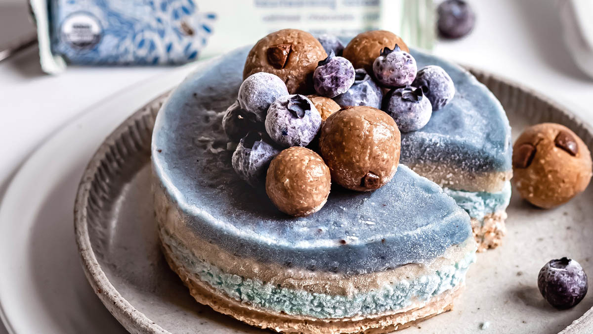 Ice cream cake made with GoMacro oatmeal chocolate chip bars