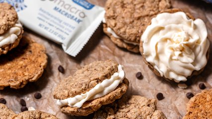 Oatmeal Chocolate Chip MacroBar cream pies