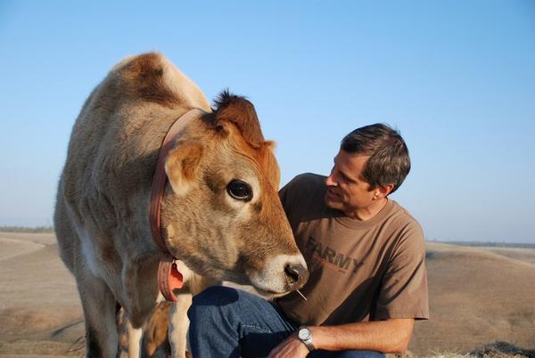 Living A Plant Based Life With Gene Baur, President and Co-Founder of Farm Sanctuary